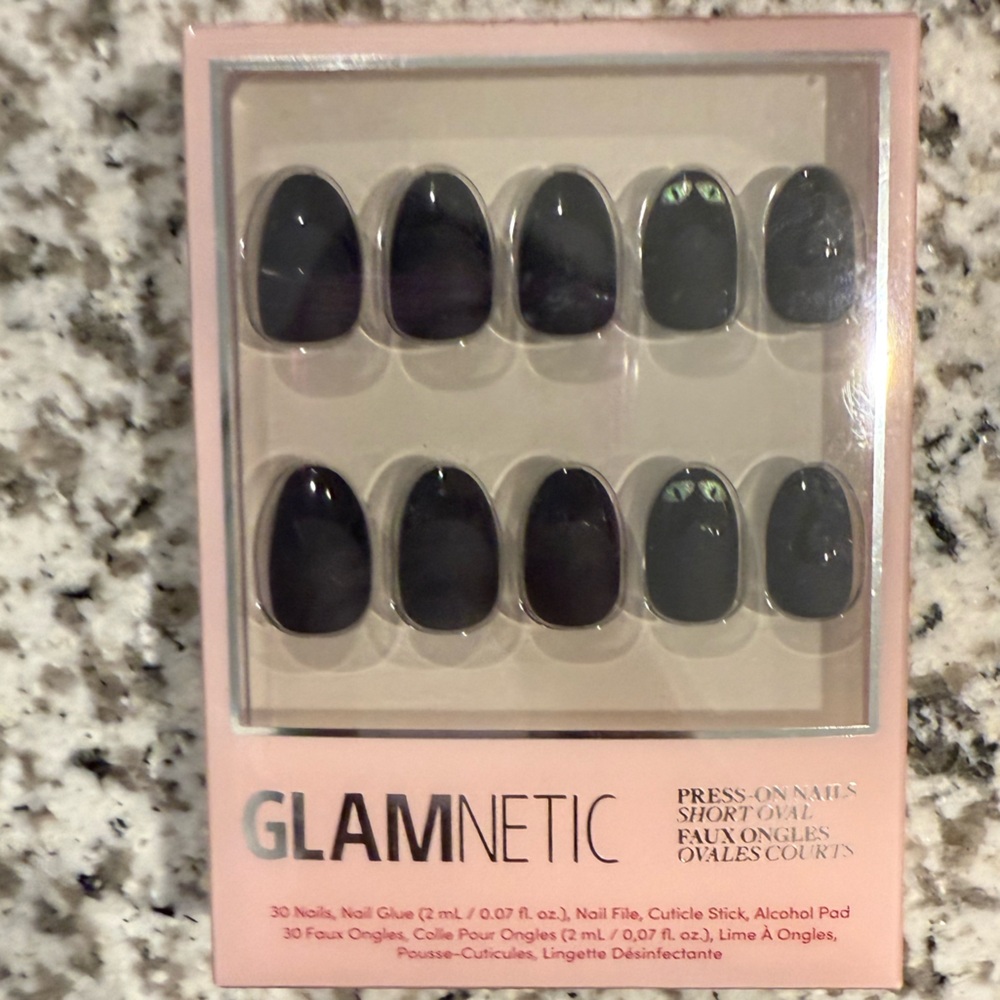 Glamnetic Black Press-On Nails